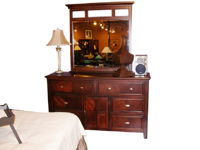 Hawthorne Dresser