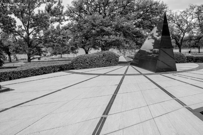 Houston Cityscapes Xi: Sun Dial